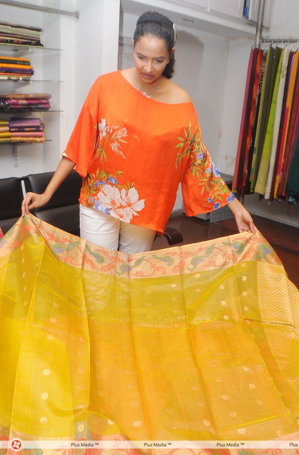 Lakshmi Prasanna Manchu at Designer Saree Collection - Pictures | Picture 125555